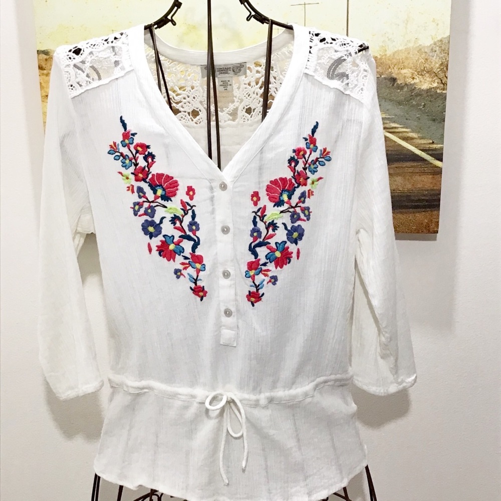 White Colorful Long Sleeve Embroidered Lace Top M